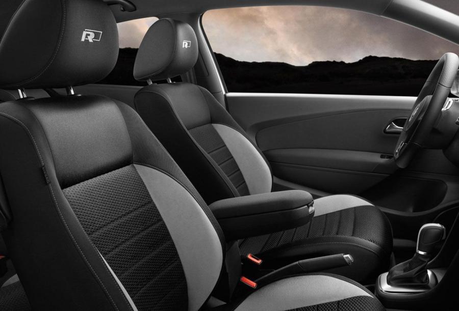  Volkswagen Polo R-Line 2011 года  (фото 3 из 5)
